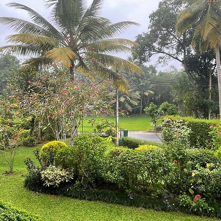 Surveyor'S Residence Bungalow Kandy Kültér fotó