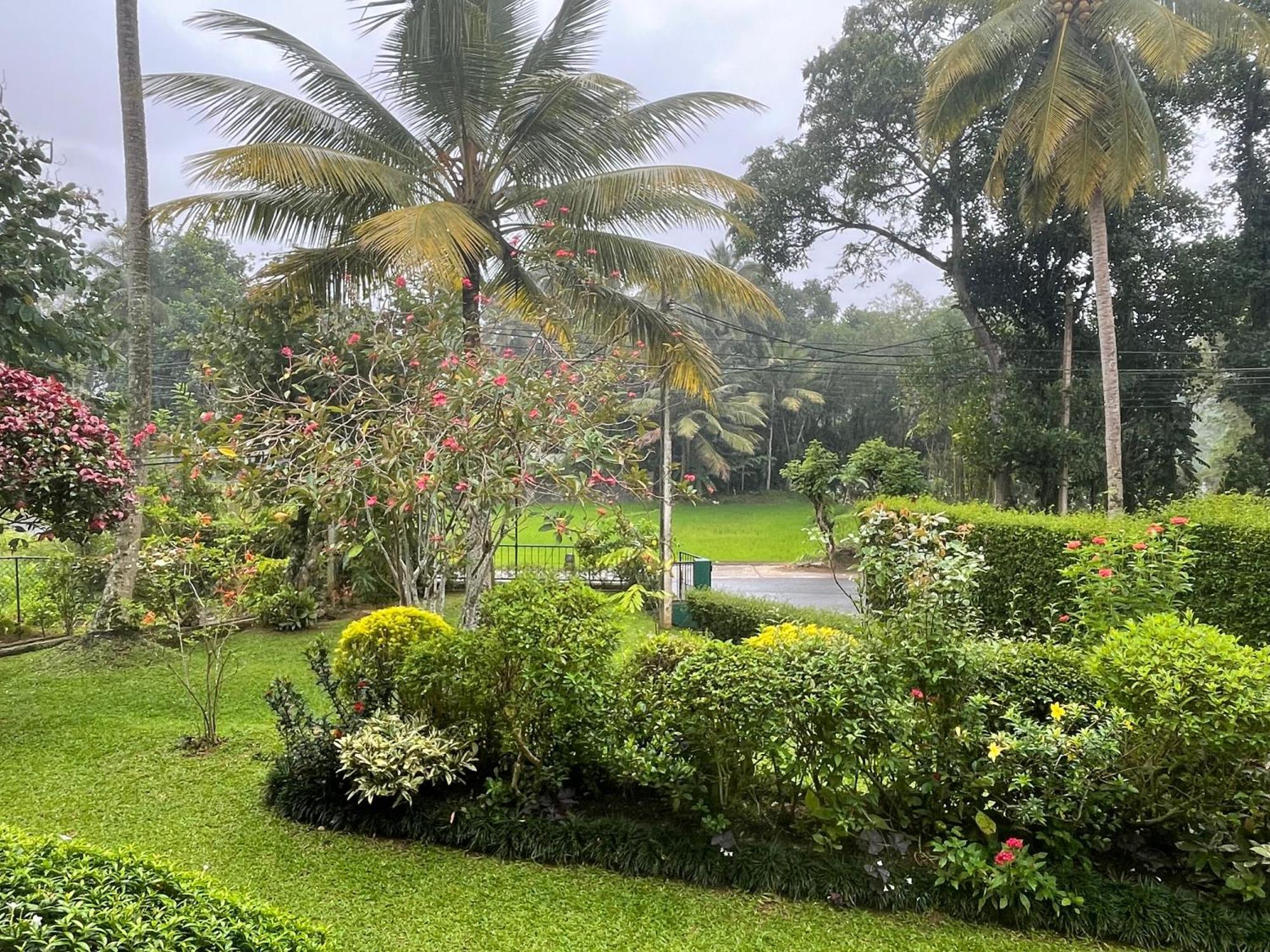 Surveyor'S Residence Bungalow Kandy Kültér fotó