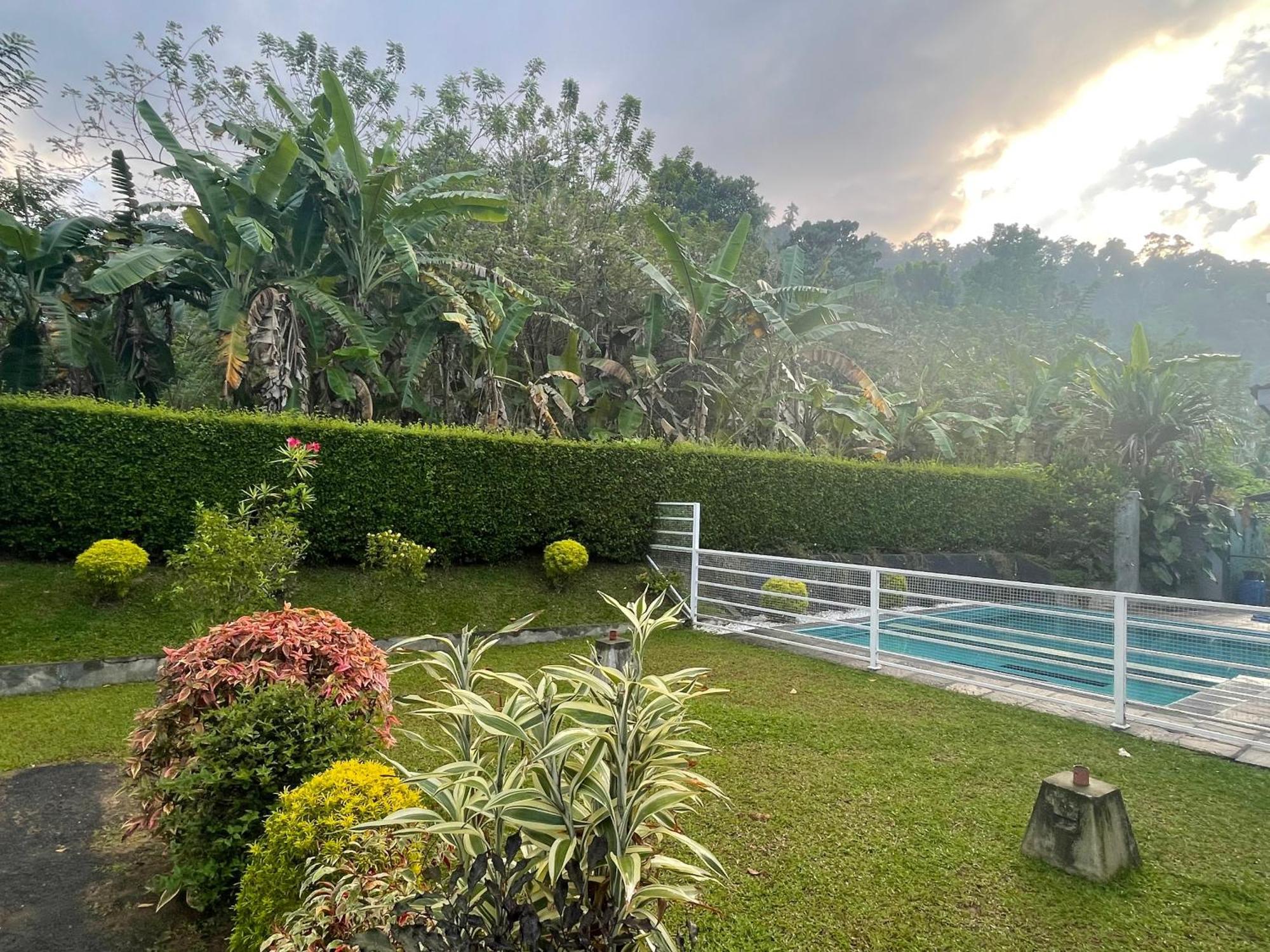 Surveyor'S Residence Bungalow Kandy Kültér fotó